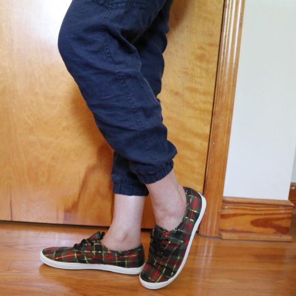 KEDS Vintage Christmas Plaid Sneakers Retro 90s Holiday - Size 8 - Picture 11 of 16